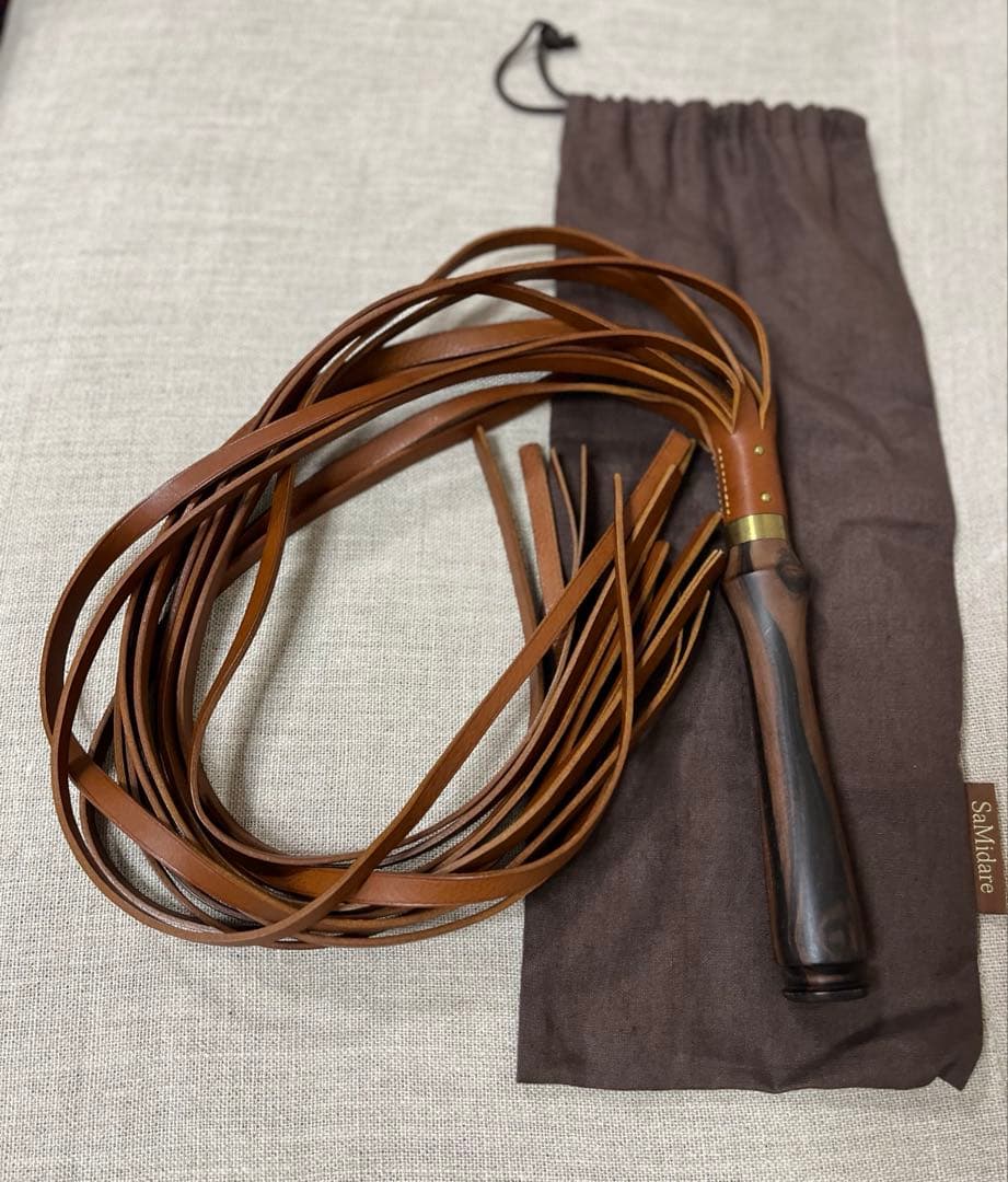 バラ鞭　SaMidare【ほぼ未使用】本革