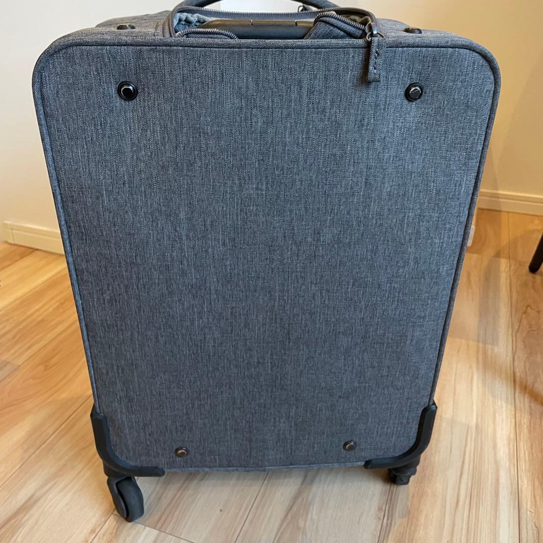 無印良品 半分の厚みで収納できるソフトキャリー ケース　グレー　S 美品　畳める
