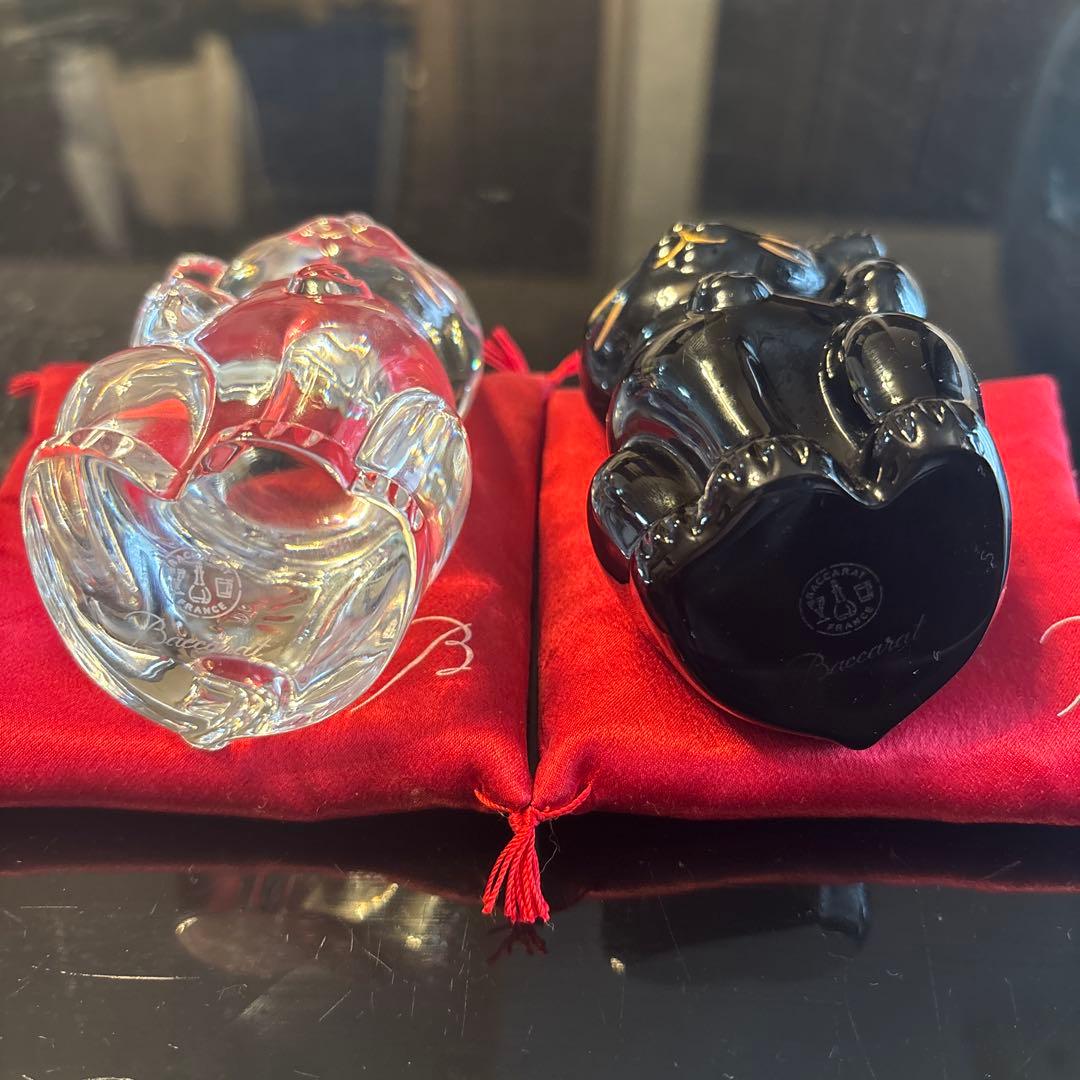 バカラ　招き猫　白黒セット　座布団付き