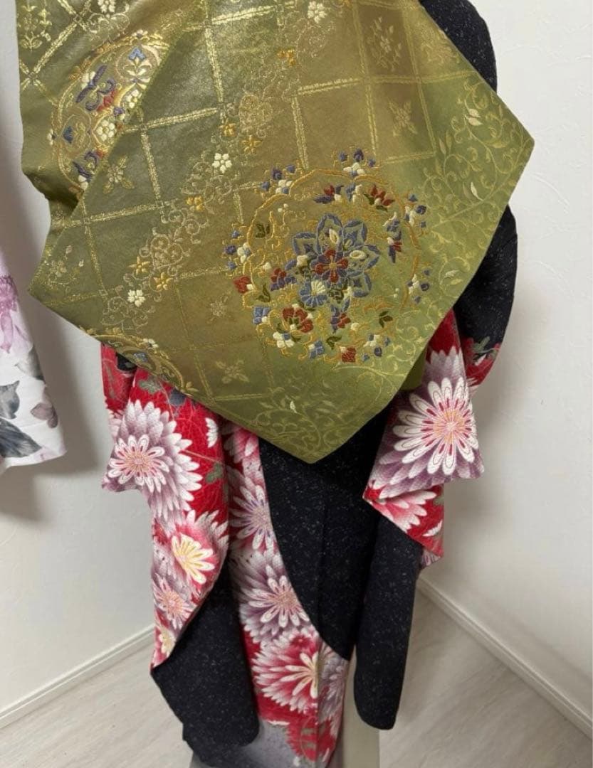 豪華振袖フルセット　菊　花柄 黒 赤 金