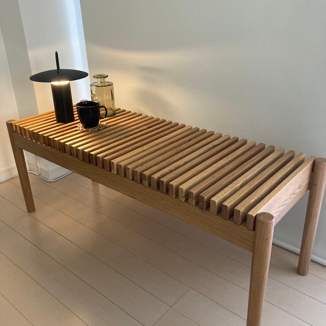 木製スラットデザインテーブル