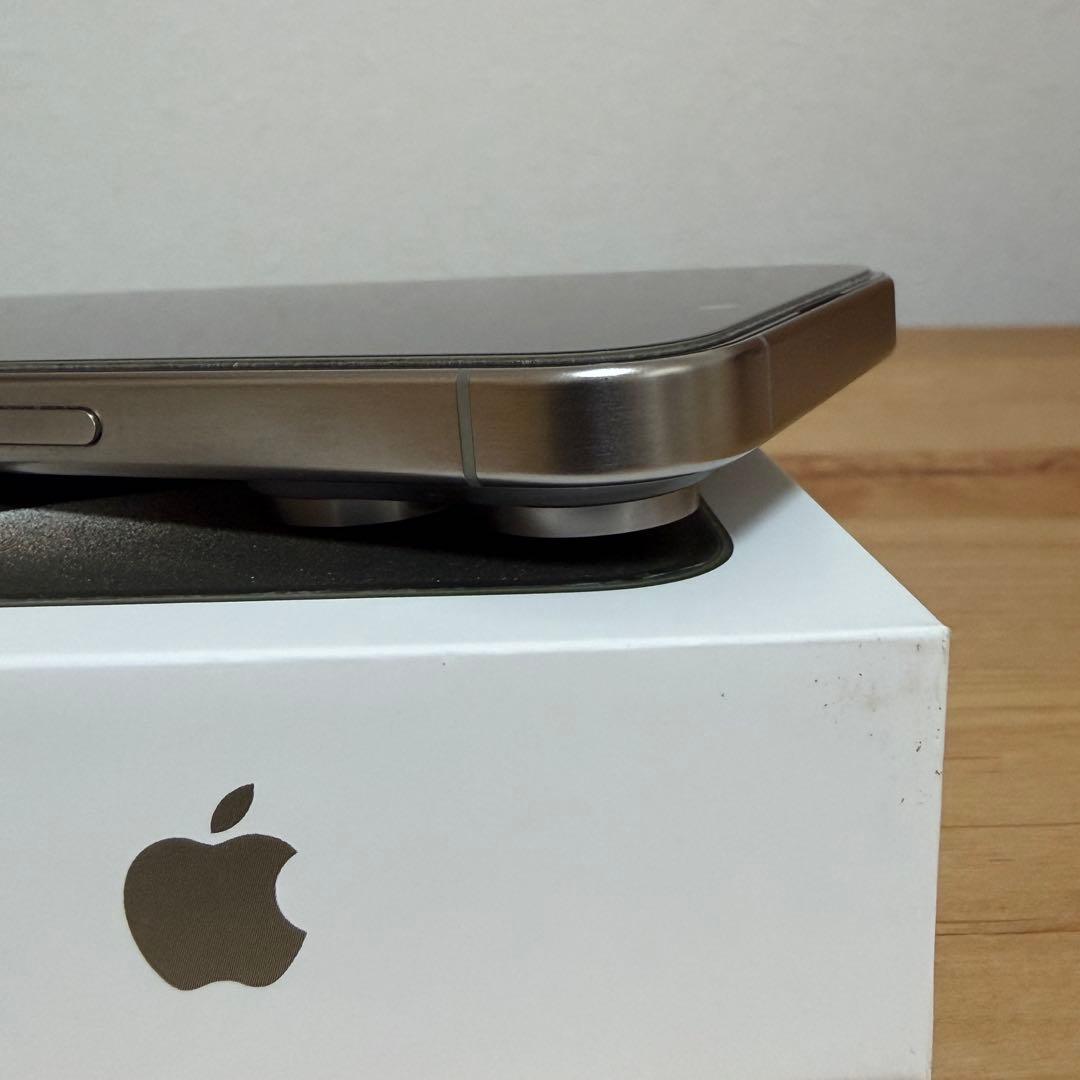 【超美品】Apple iPhone 15Pro ナチュラルチタニウム 128GB