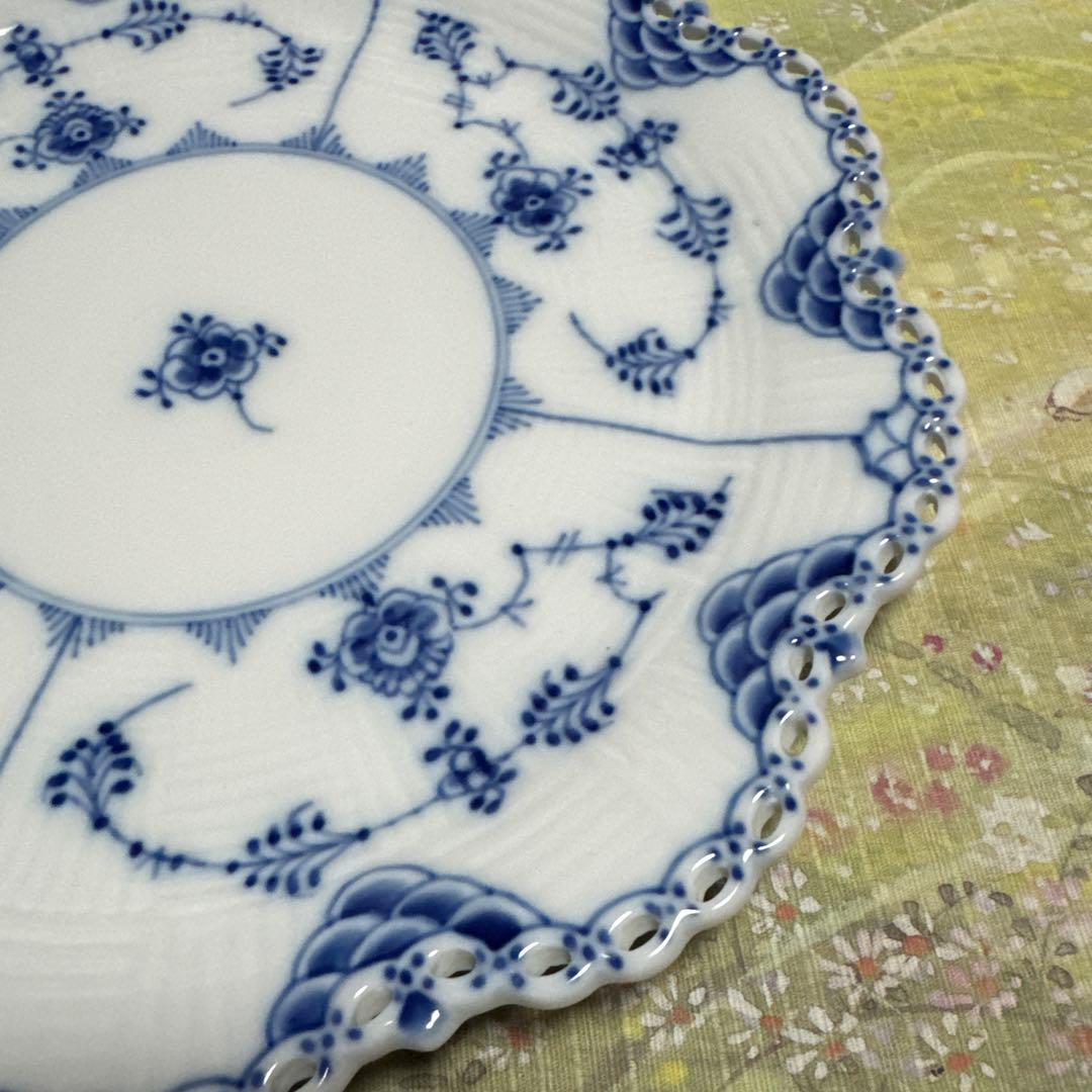 ロイヤルコペンハーゲン　ブルーフルーテッド　フルレース　フラワーディッシュ