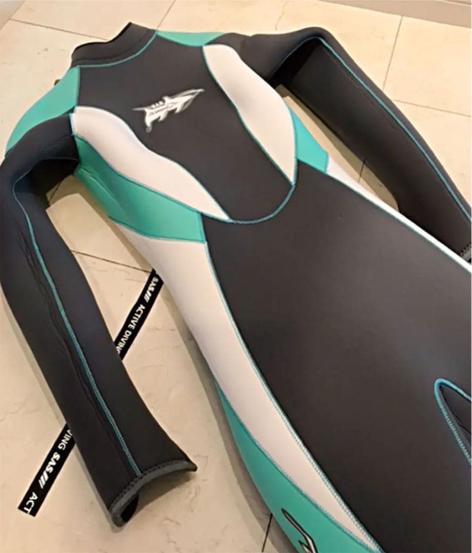 ウェットスーツSAS 超美品