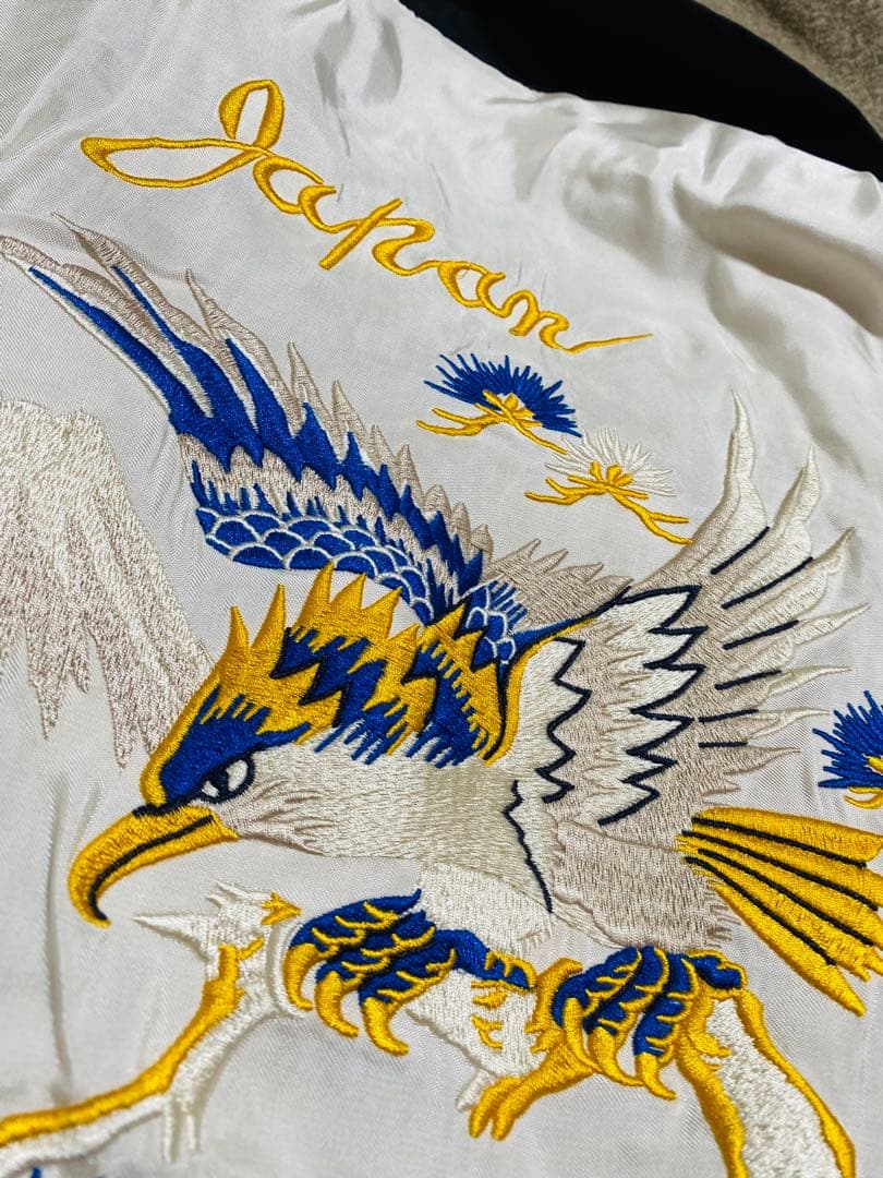 AVIREX 美品２面用 USAと日本 鷲 スカジャン サテン vintage