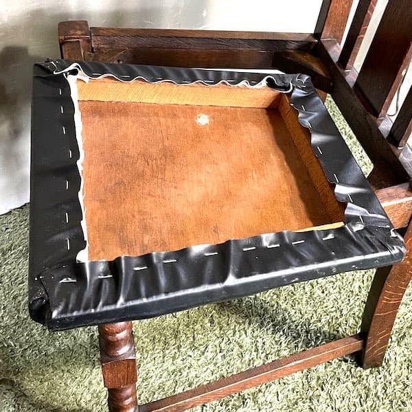 アンティーク家具　ダイニングチェア　ブラックレザー　ビンテージ家具　食堂椅子