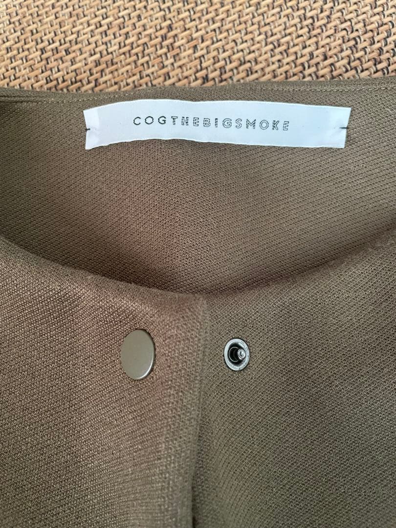 コグザビッグスモークノーカラーコート