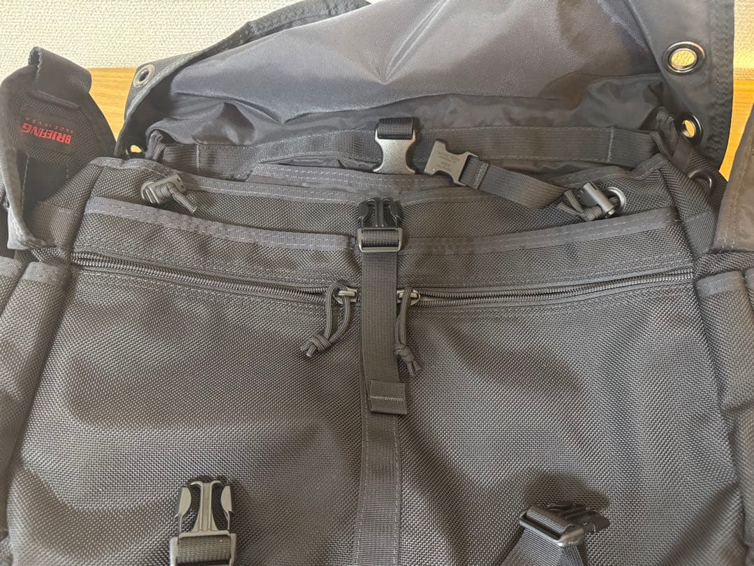 BRIEFING メッセンジャーバッグ ブラック ランス2