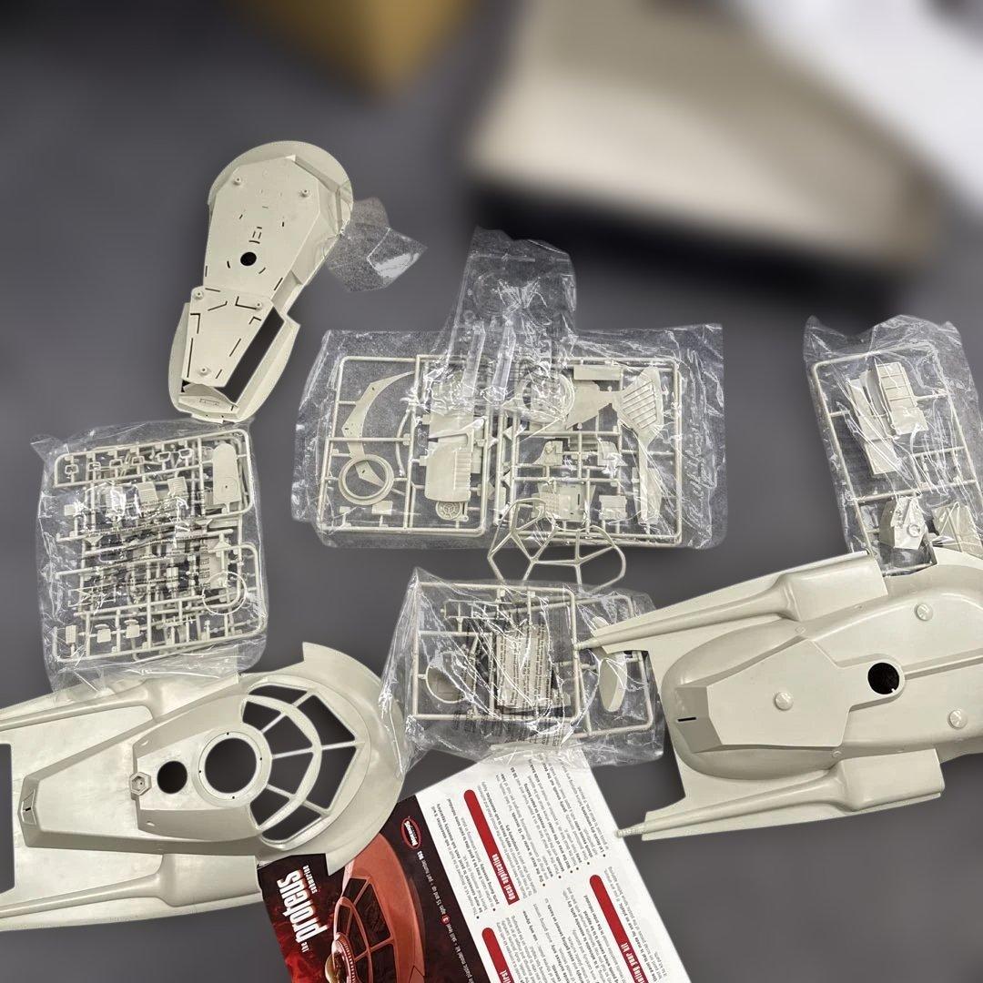 t*8様 現状品メビウス Proteus Submarine 1/32スケール