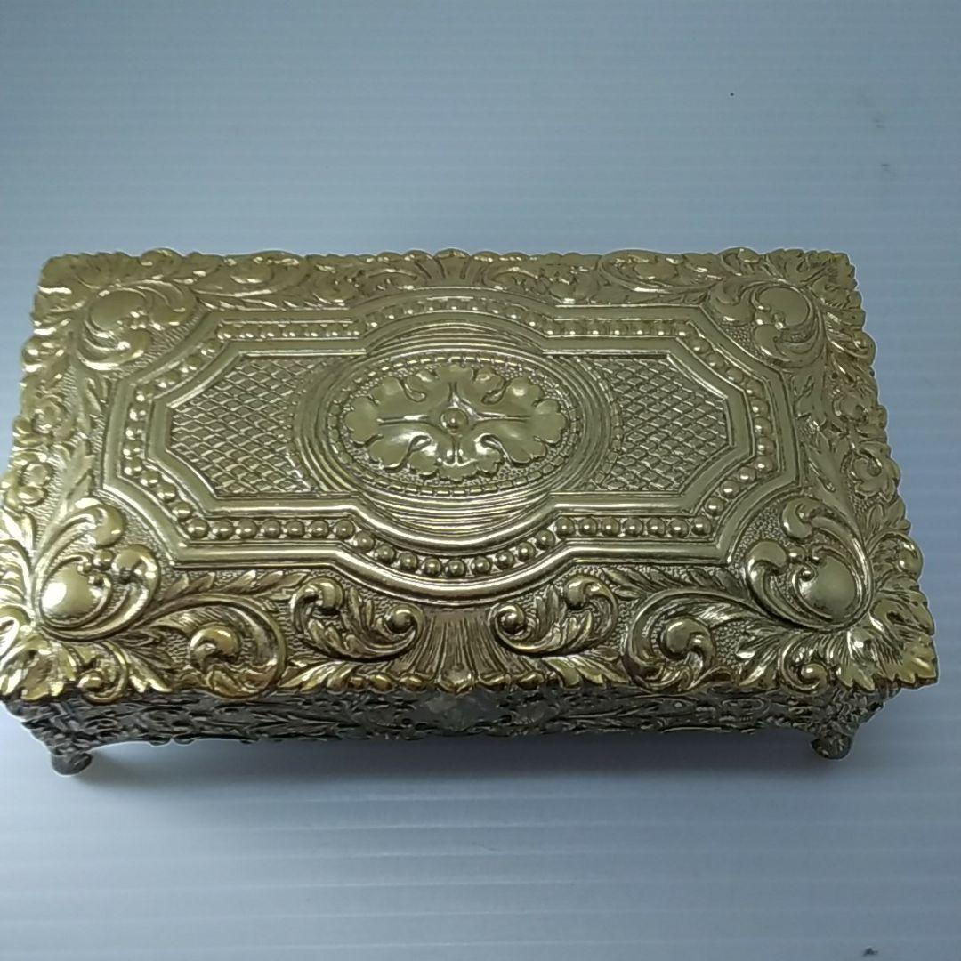 ３７７凄い素晴らしいゴールドメッキオルゴール　外国製かな