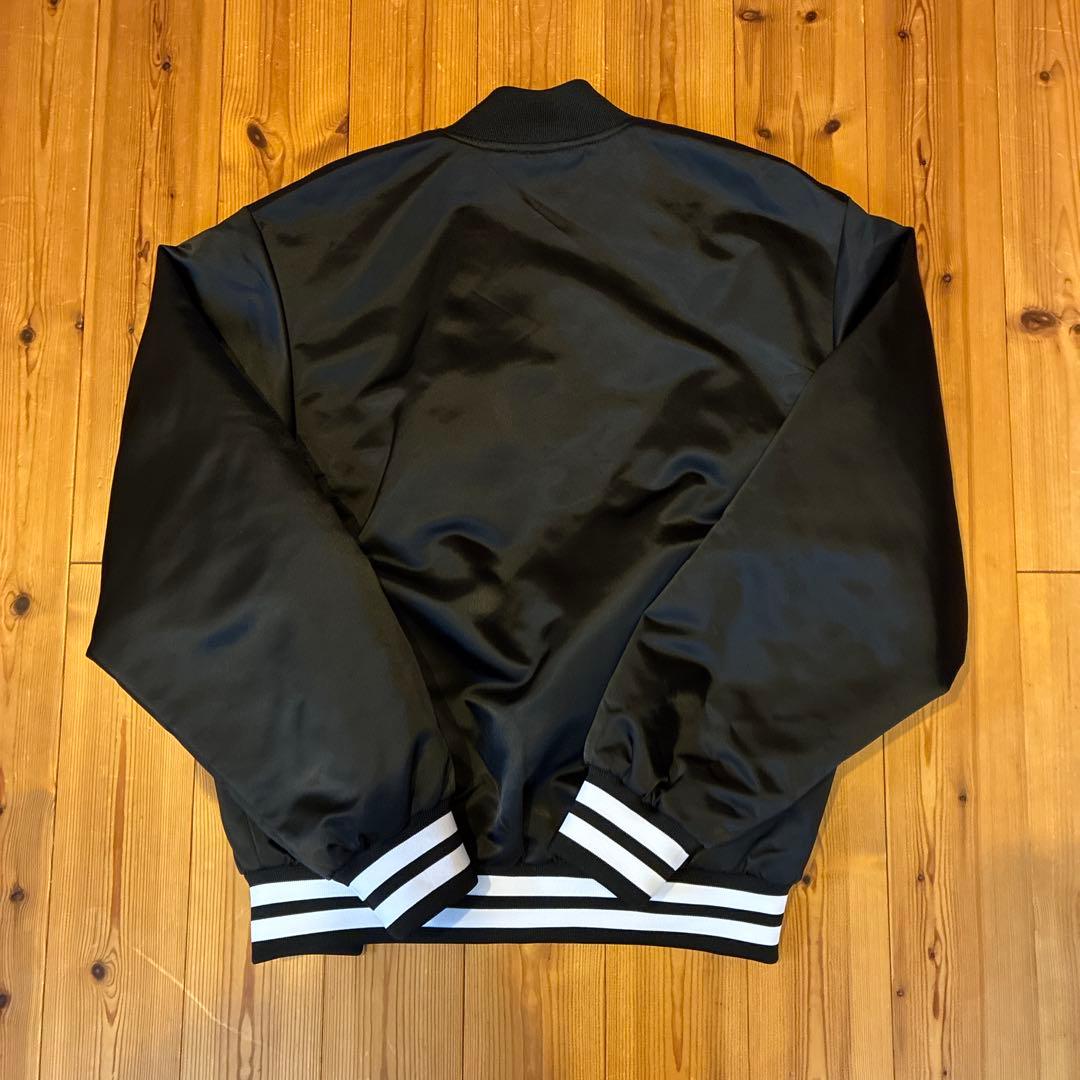 カーハートwip　ボンバージャケット