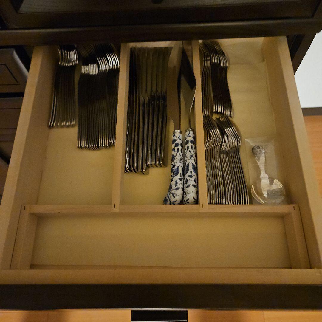 カリモク 食器棚 3枚扉