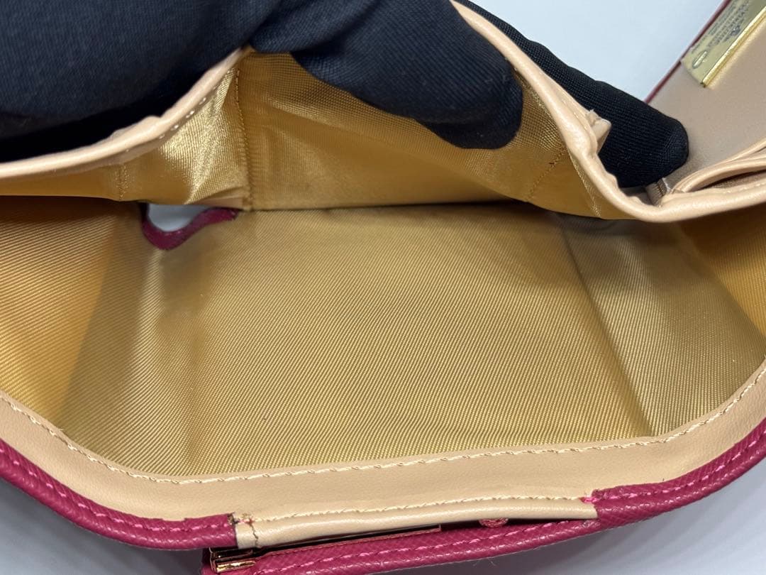 【新品未使用】Vivienne Westwood 三つ折り財布 ピンク