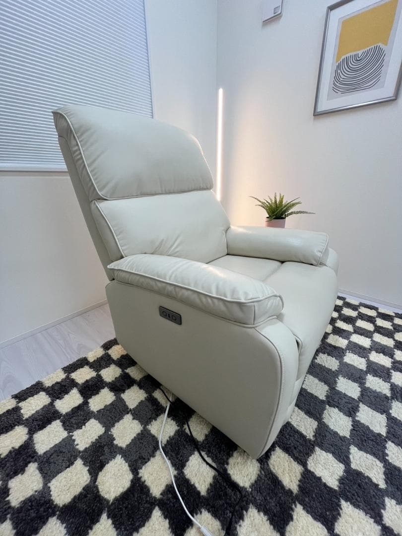 電動リクライニング ホワイトソファ