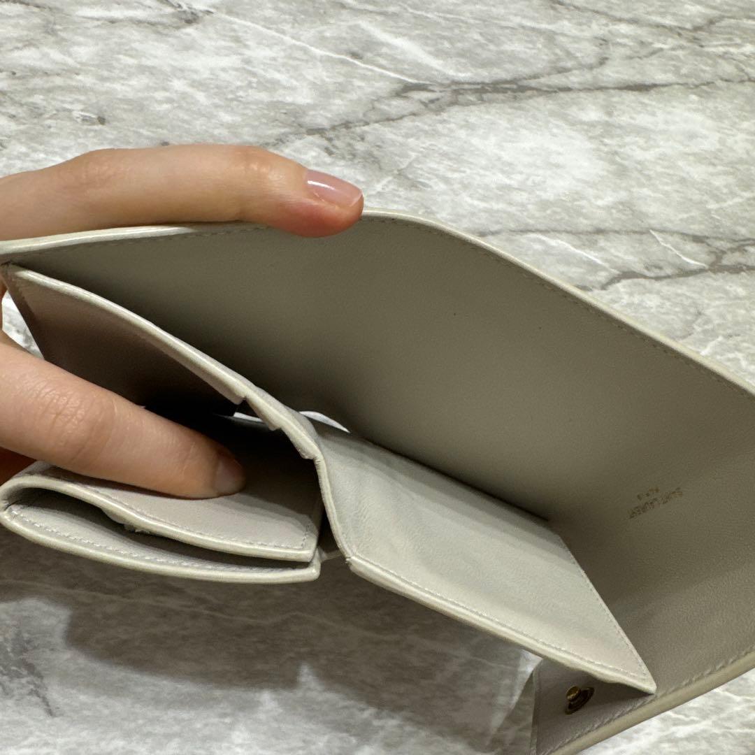 【値下中】SAINT LAURENT キルティング ホワイトベージュ三つ折り財布