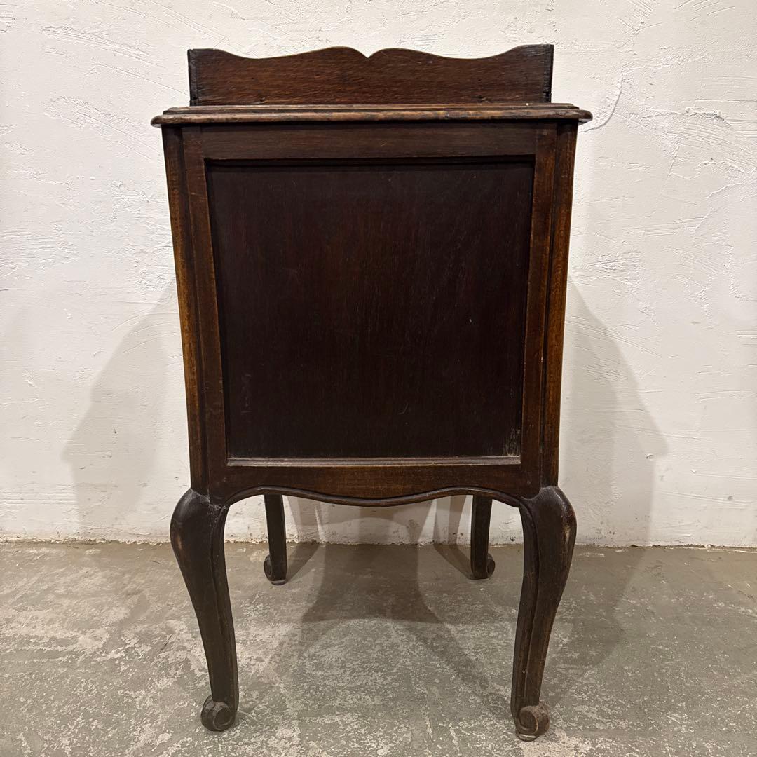 年末年始saleヴィンテージ　木製サイドテーブル　扉収納付き