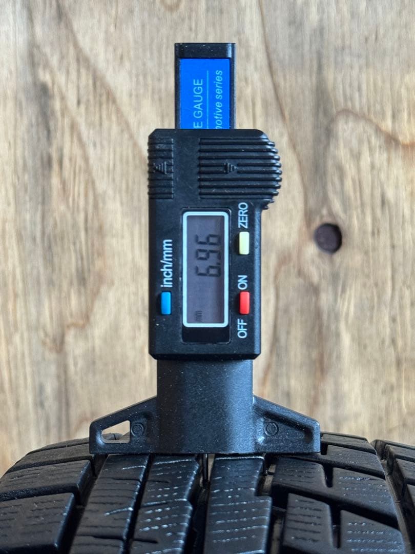 タイヤ・ホイール (470)165/65R14 YOKOHAMA ICE GUARD IG60