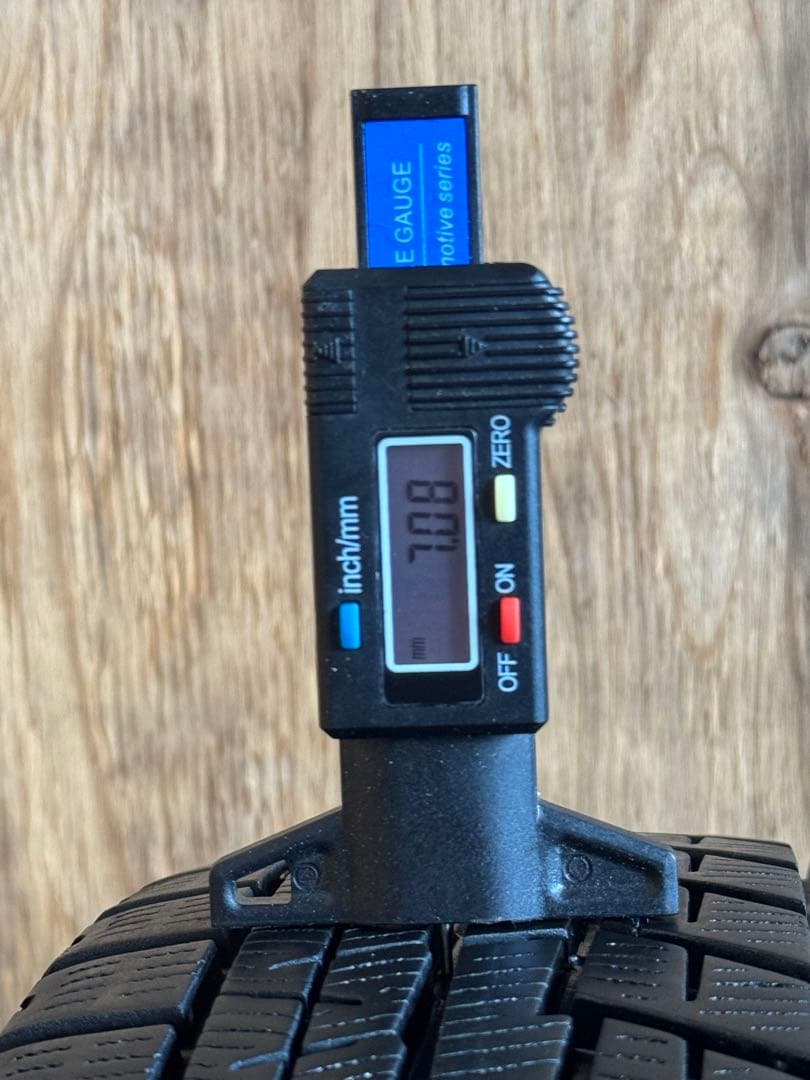 タイヤ・ホイール (470)165/65R14 YOKOHAMA ICE GUARD IG60