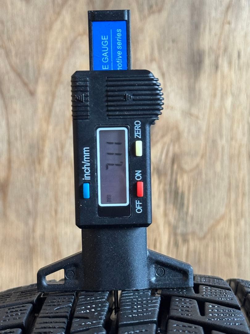 タイヤ・ホイール (470)165/65R14 YOKOHAMA ICE GUARD IG60