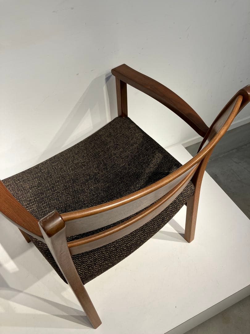 柏木工、ちょっと難ありアームチェア、日進木工、秋田木工、キツツキ、天童木工、北欧