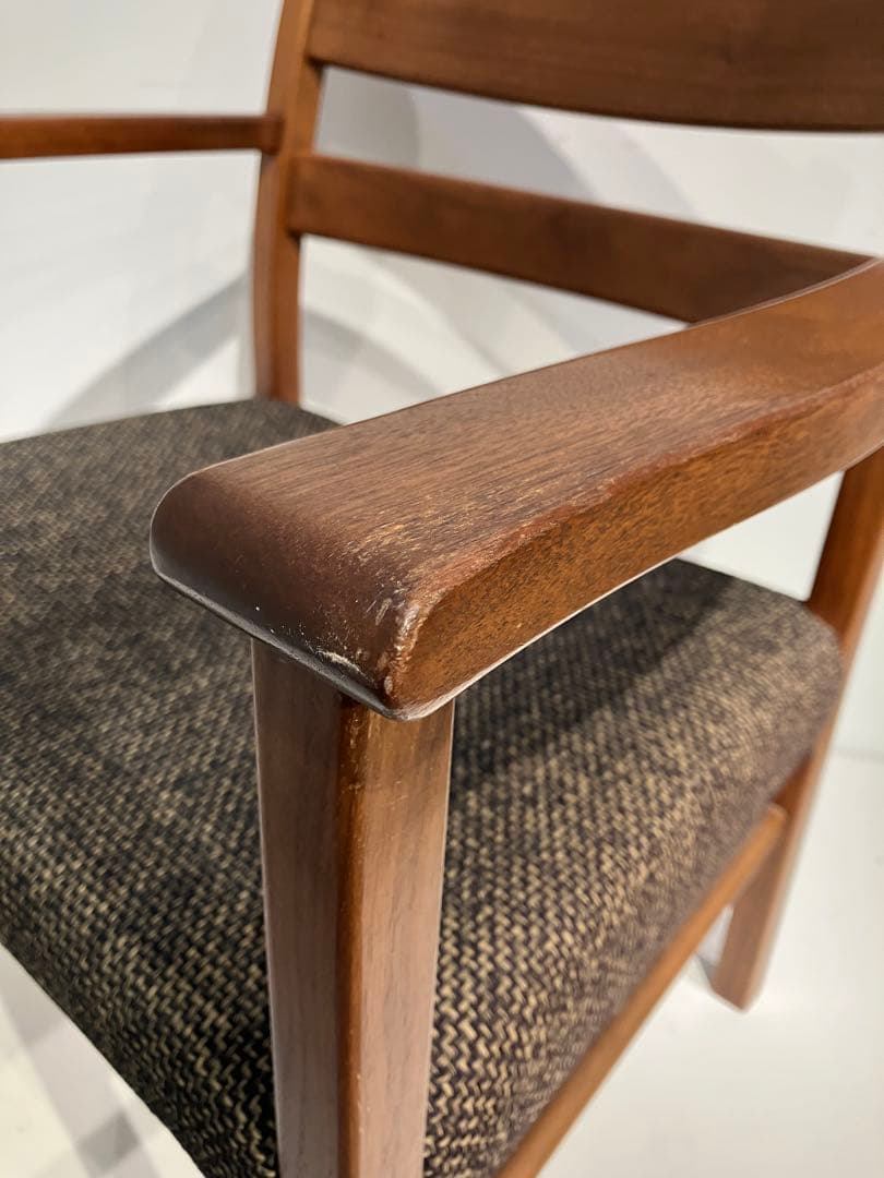 柏木工、ちょっと難ありアームチェア、日進木工、秋田木工、キツツキ、天童木工、北欧