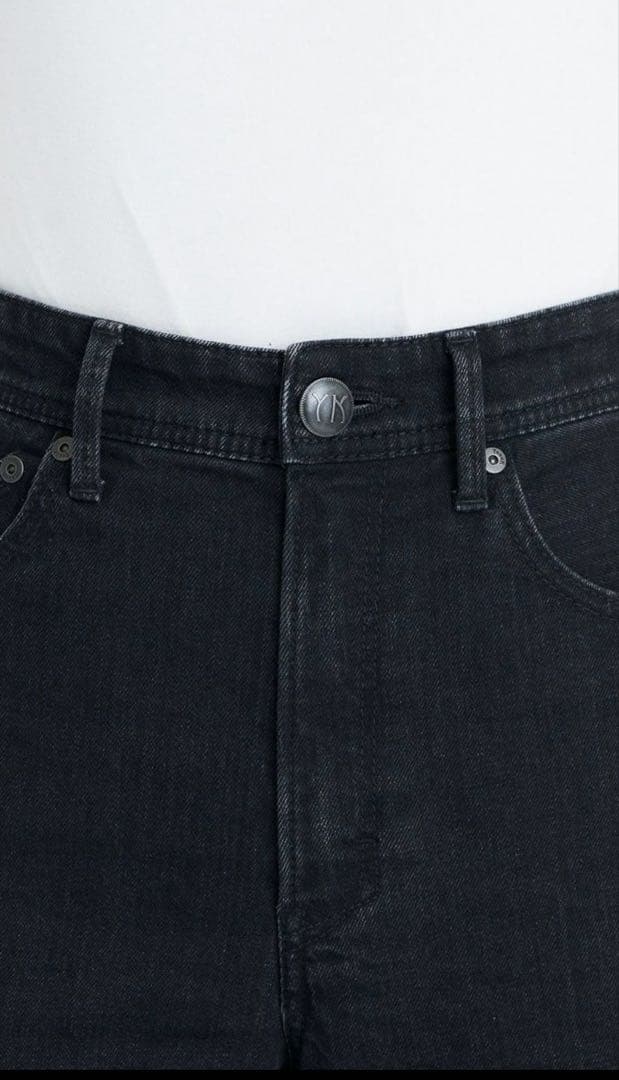 ヤヌーク　ブラック ワイドデニム