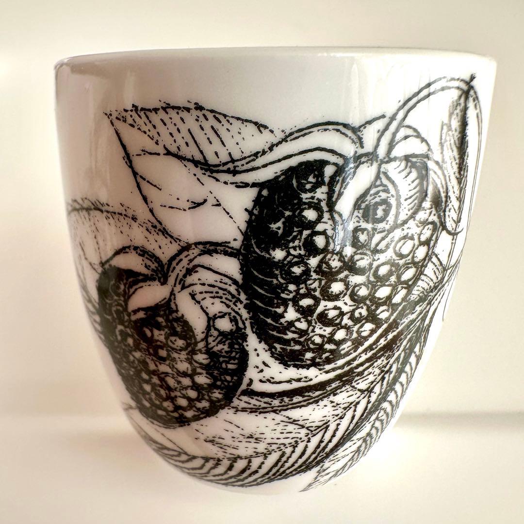 007 スージークーパー　ブラックフルーツ3個セット　エッグカップ