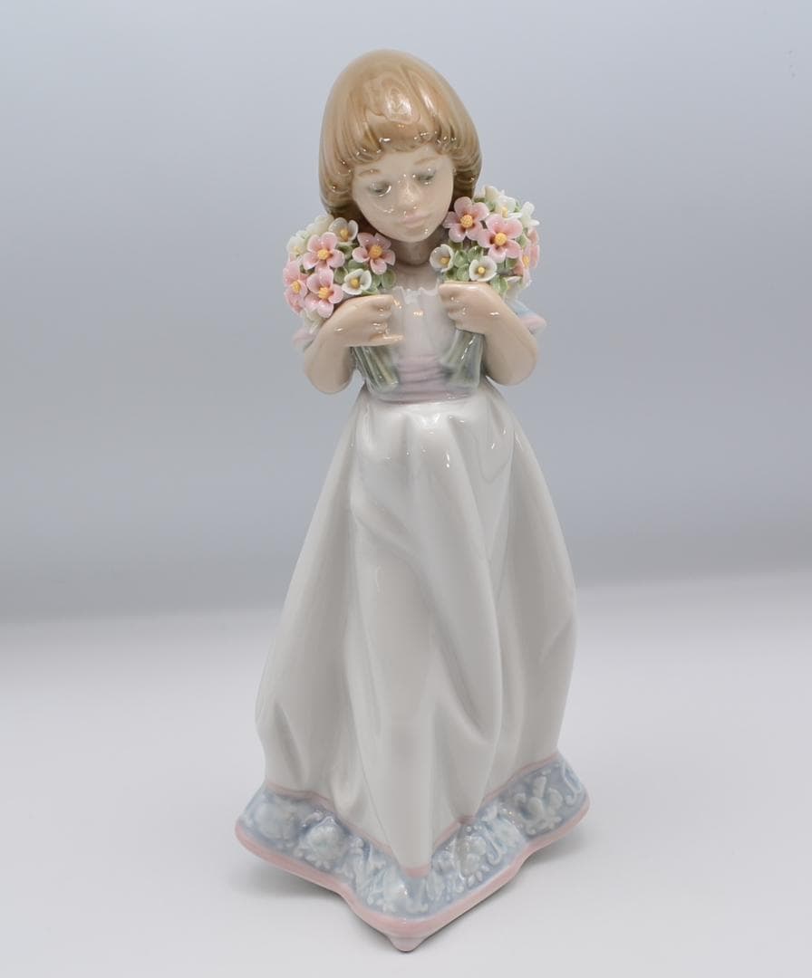 春のブーケ　＃7603　★リヤドロ　スペイン　ポーセリン　光沢仕上げ　絶版　箱付