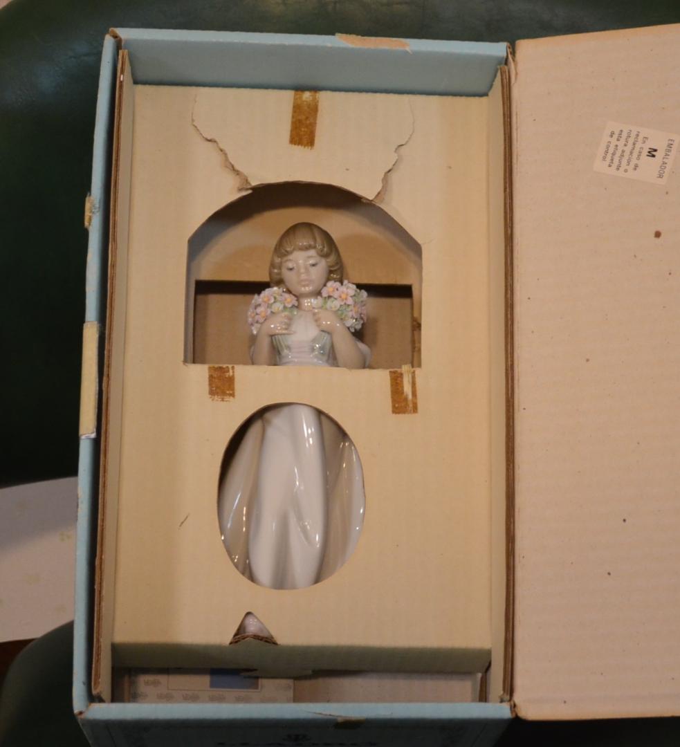 春のブーケ　＃7603　★リヤドロ　スペイン　ポーセリン　光沢仕上げ　絶版　箱付