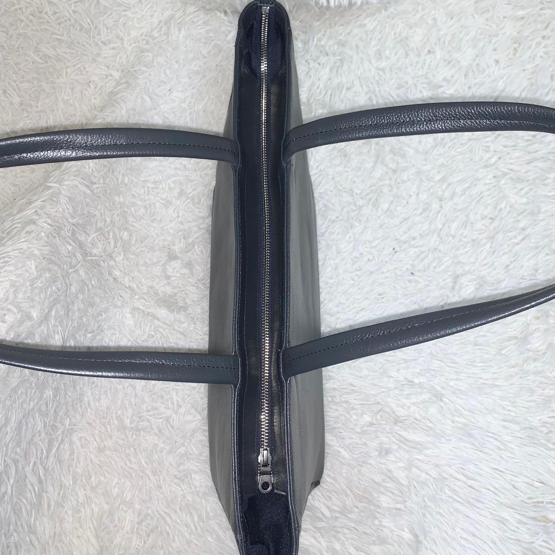 未使用級 SHIPS スマート レザー トートバッグ大容量 A4可 ダークグレー