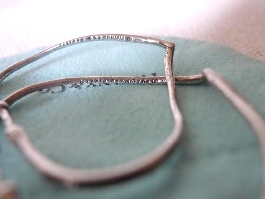 ティファニーエルサ・ペレッティオープン ハート フープ ピアス SV925