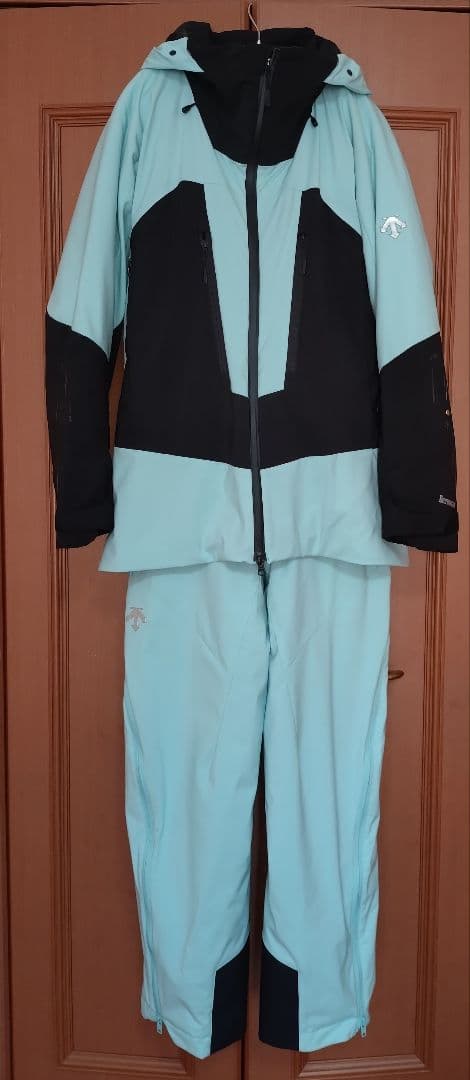 2023-2024モデルデサントスキーウェア上下セットLサイズ