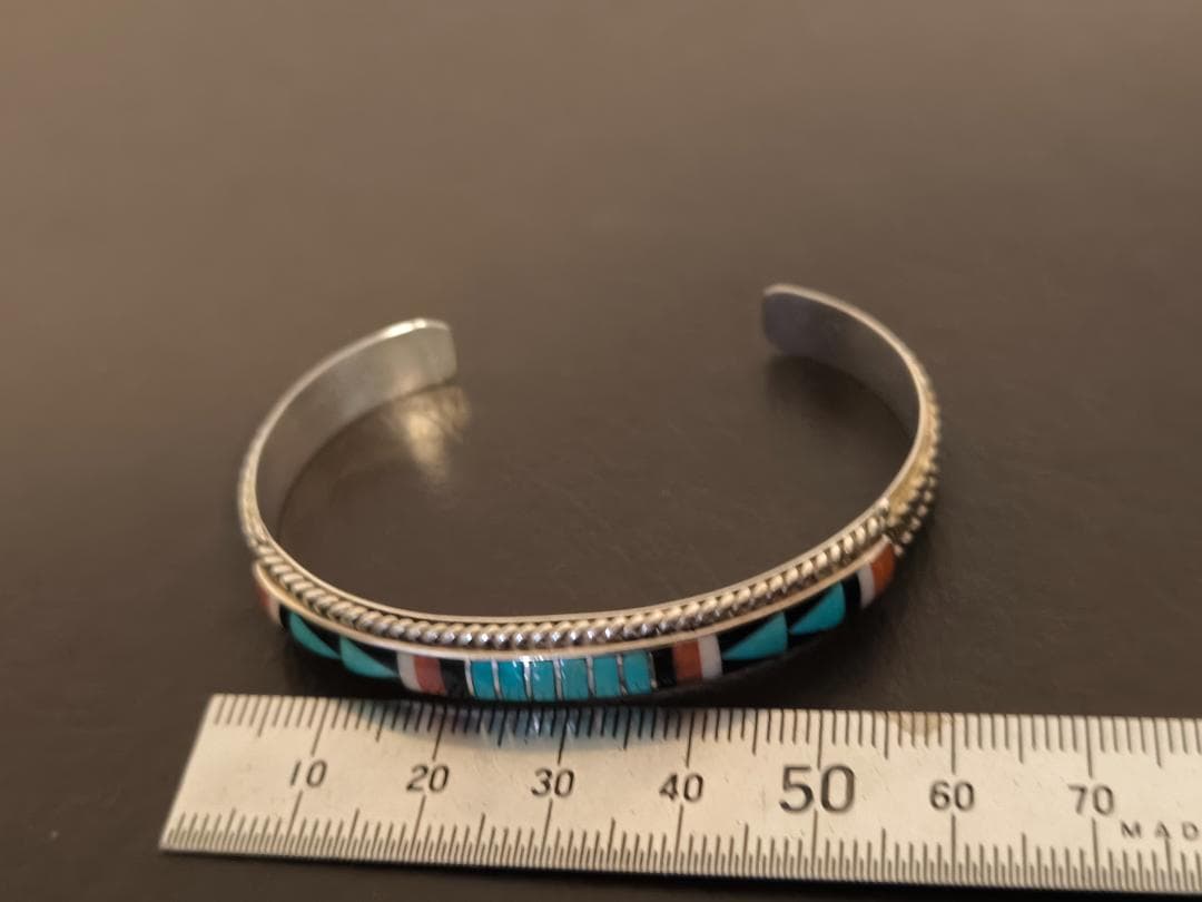 ズニ インディアンジュエリー ターコイズ コーラル スターリング バングル