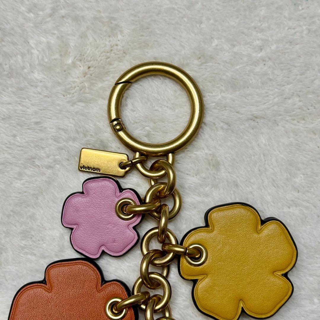 美品☆ coach ティーローズ ミックス バッグ チャーム　マルチカラー