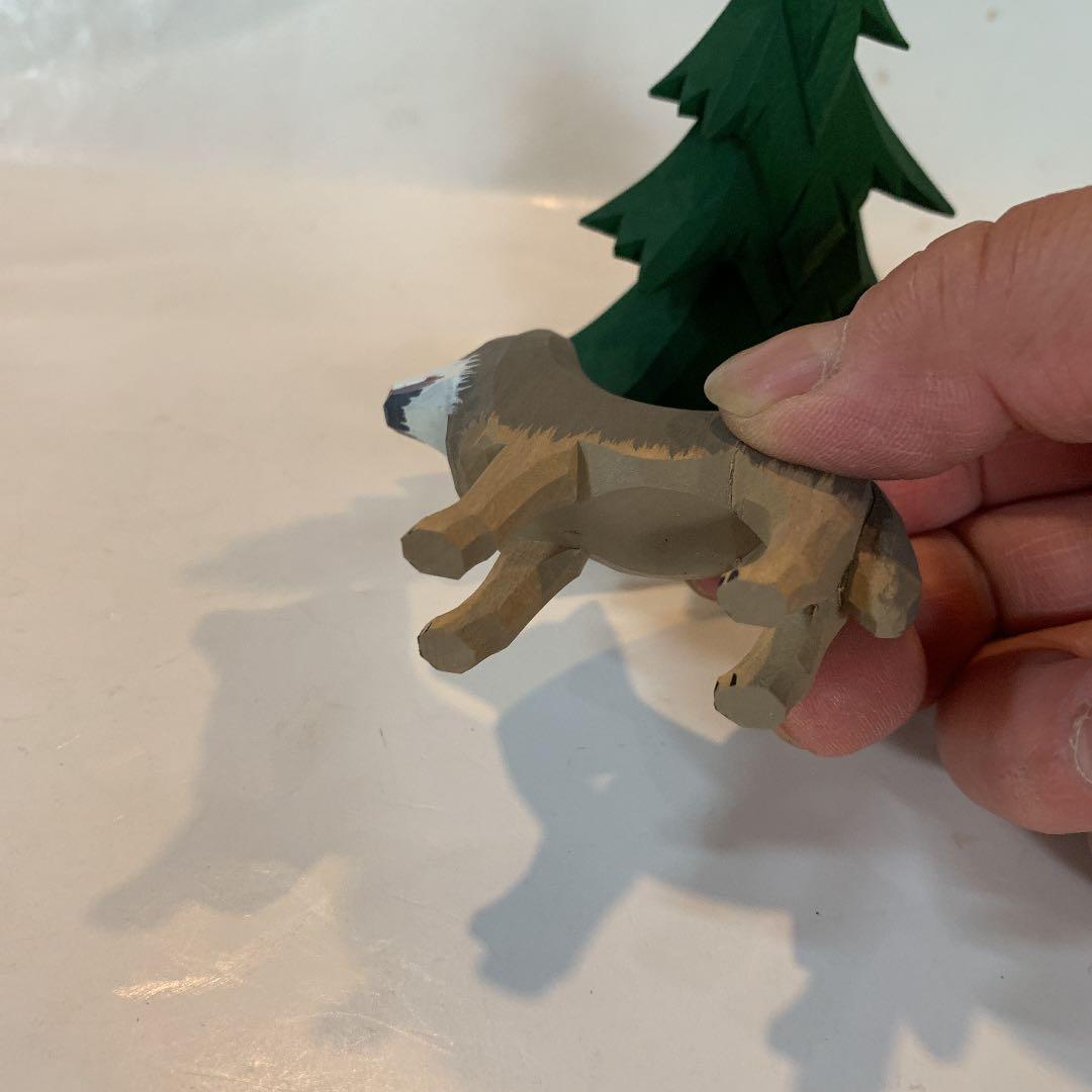 アトリエニキティキ　ドイツ　ハーン社　木彫り人形　オオカミ