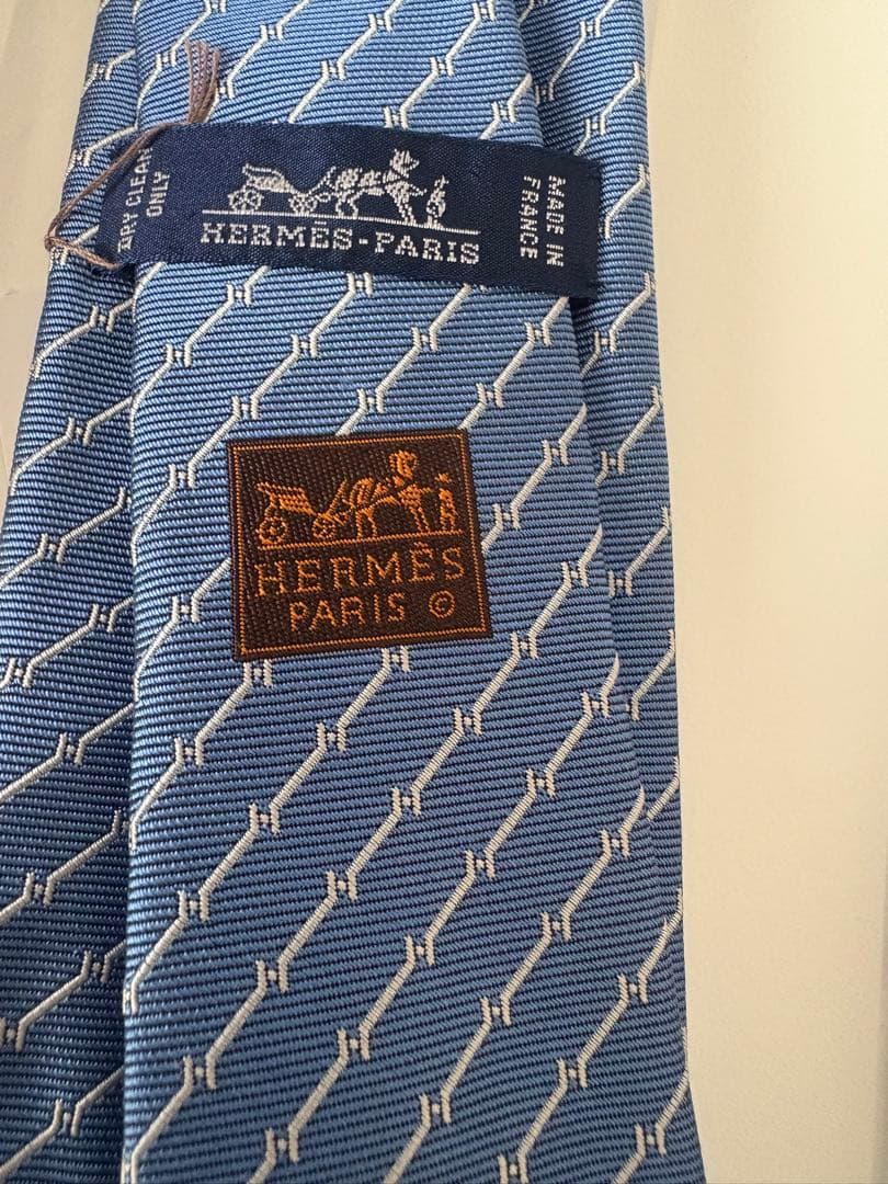 【未使用品】HERMES ネクタイ　ライトブルー　クリスマス　プレゼント　ご褒美