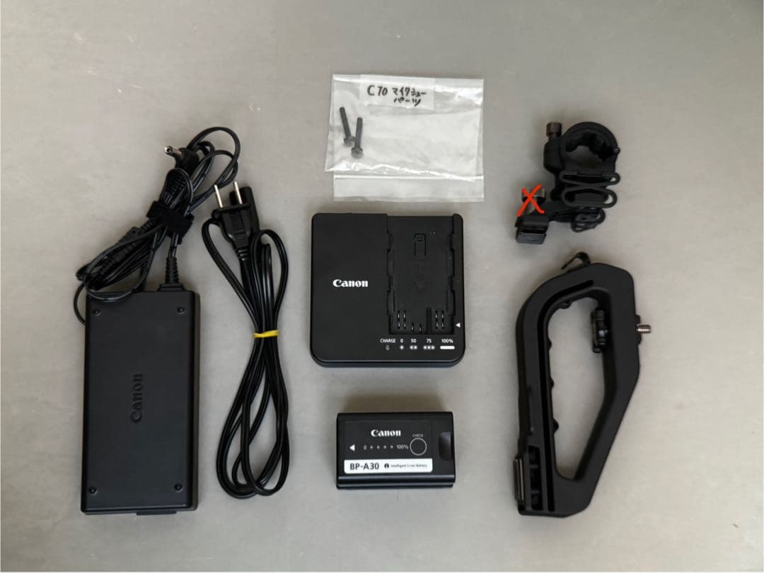 Canon EOS C70 シネマカメラ / Smallrig ケージ付き