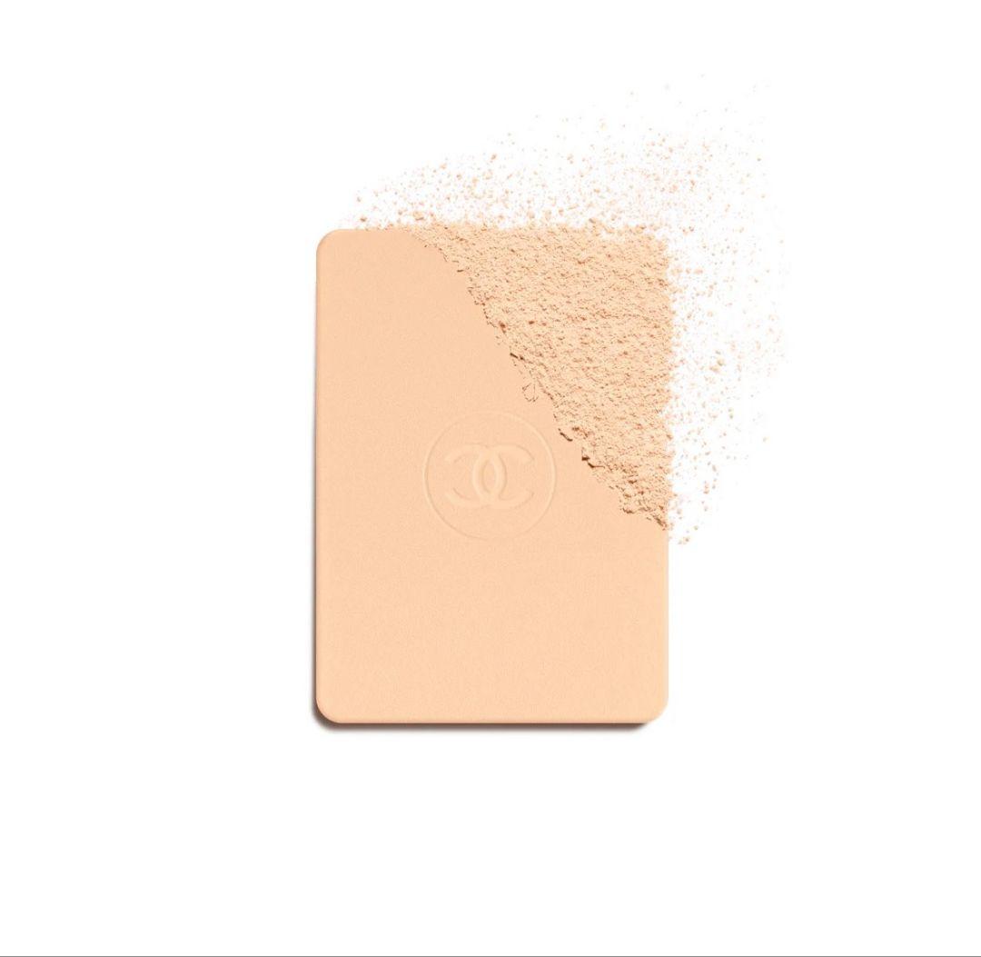 シャネル　ルブランブライトニング　コンパクト　ファンデーションB10