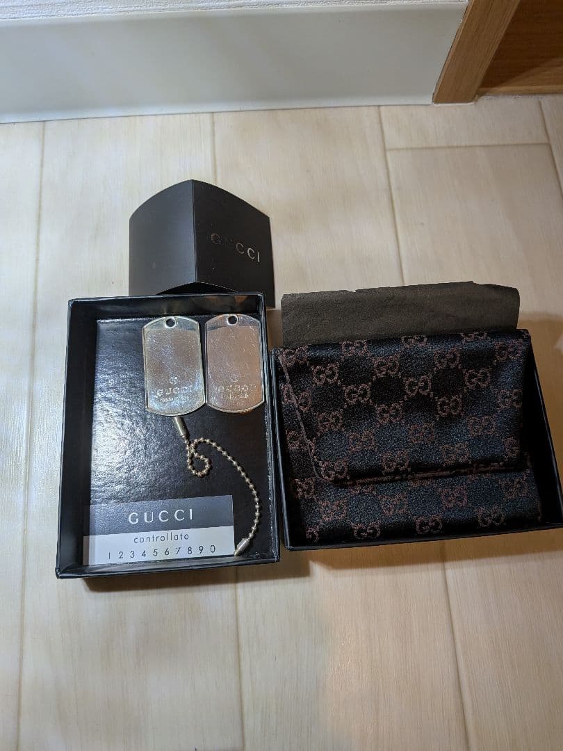 GUCCI ドッグタグネックレス 925刻印付き