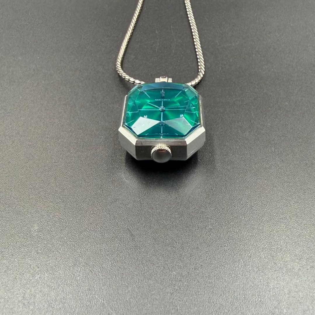 SEIKO 手巻き ペンダントウォッチ 11-3710 裏スケ 多面カットガラス