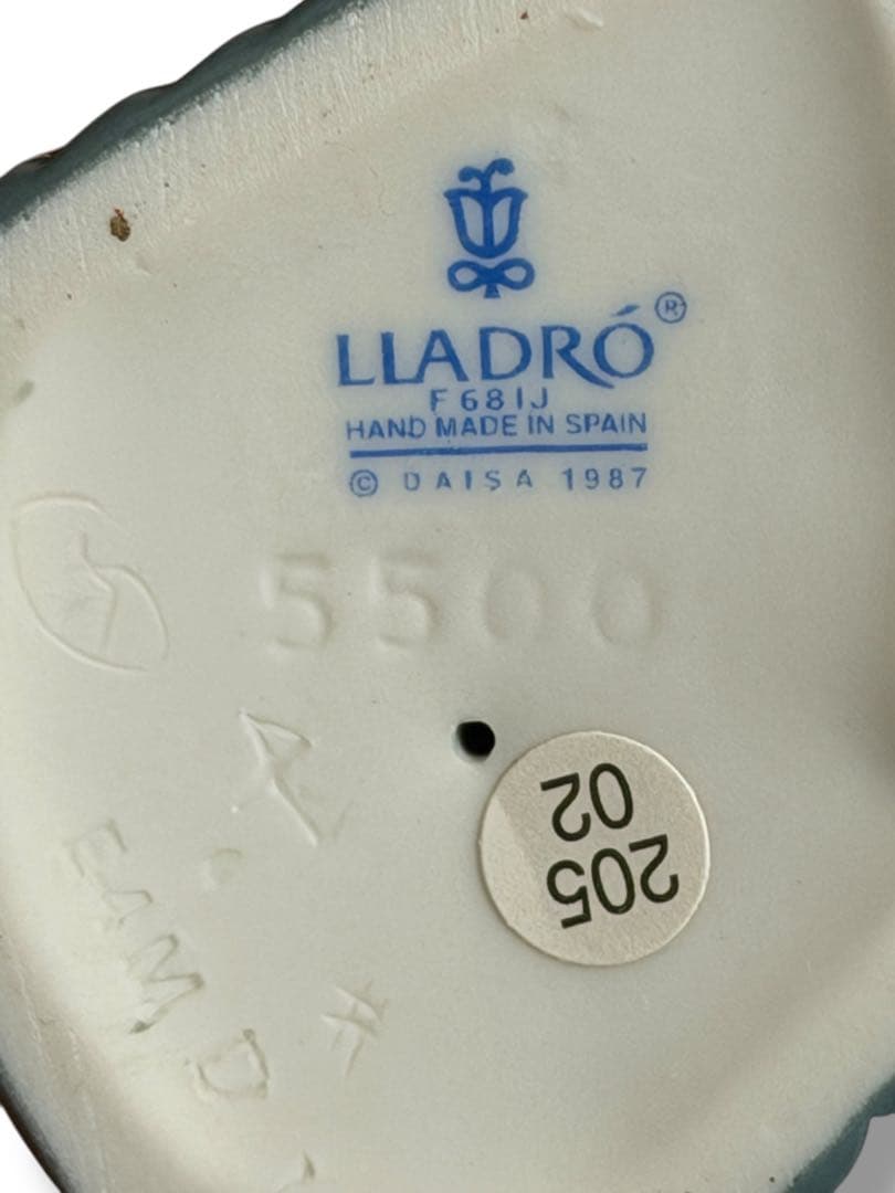 #リヤドロ 朝のお祈り 修道女 フィギュリン 置物　P-3