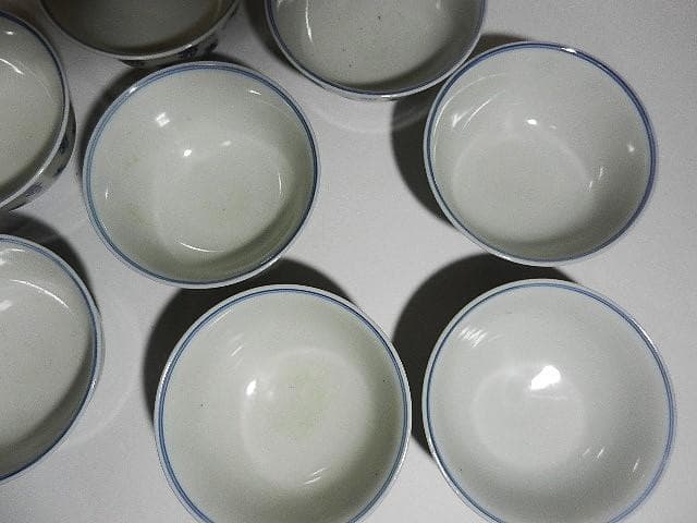 染付「壽字茶碗」八客（高台底に二重角福銘）