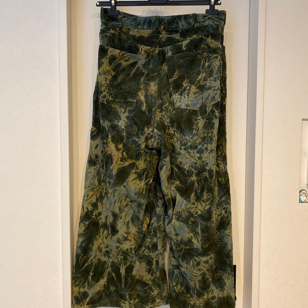 セリーヌ　エレファントコーデュロイパンツ　コムドットやまと着用