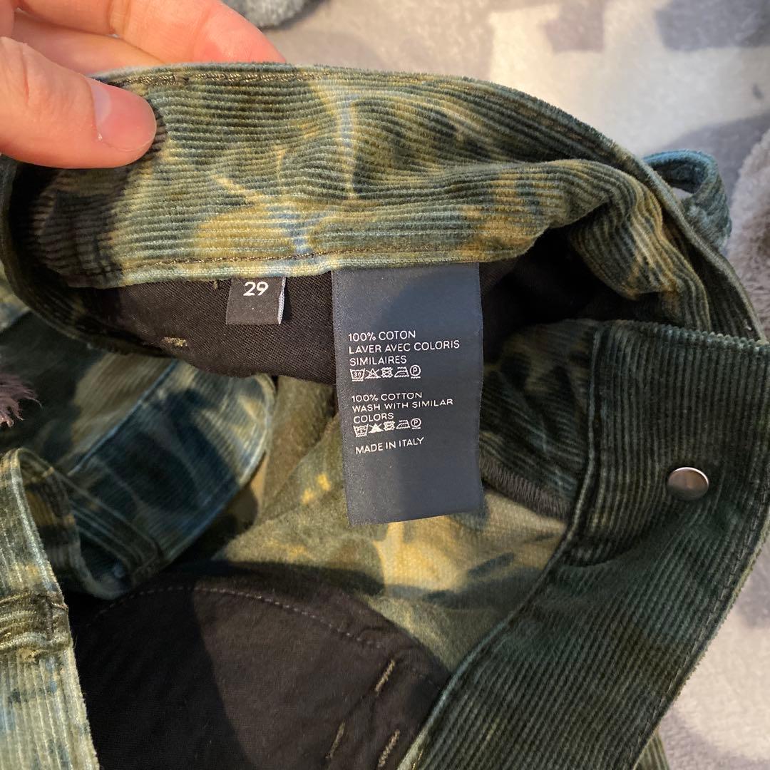 セリーヌ　エレファントコーデュロイパンツ　コムドットやまと着用