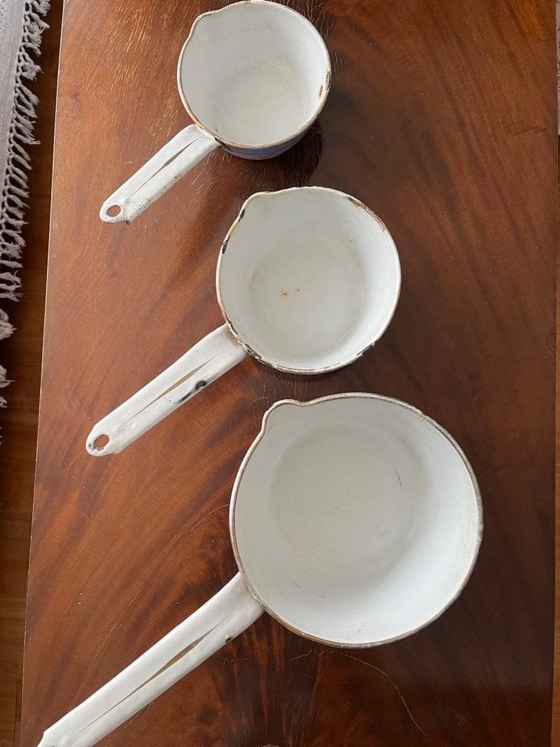 フランスアンティーク ホーロー　鍋４点(大中小ふた) パープルのお花模様