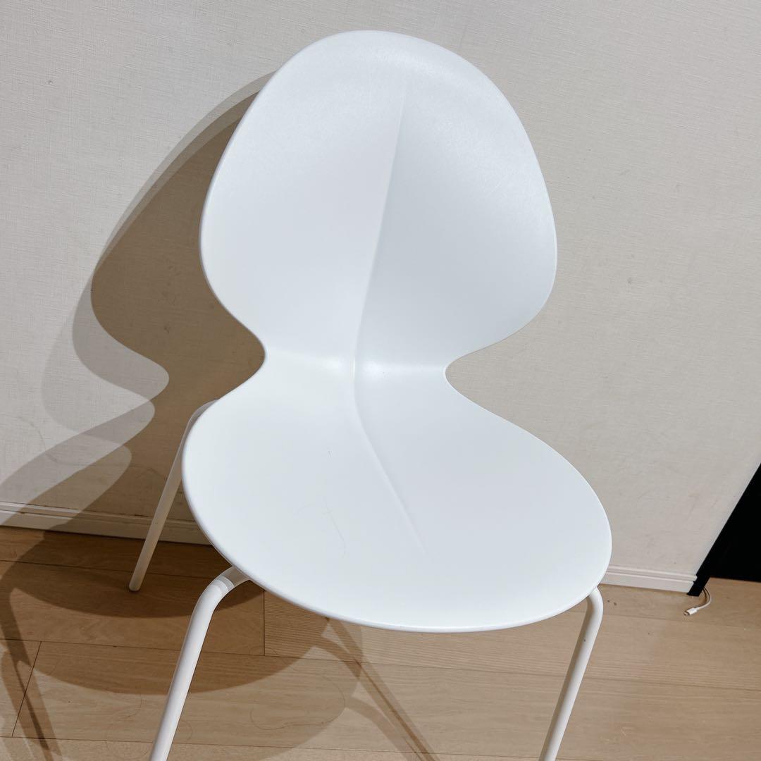 カリガリス　バジルチェア定価26,000円位