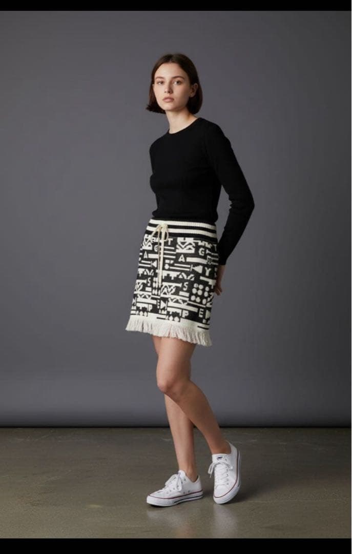 パーリーゲイツ　新品未使用　タグ付きフリンジ付き幾何学模様スカート