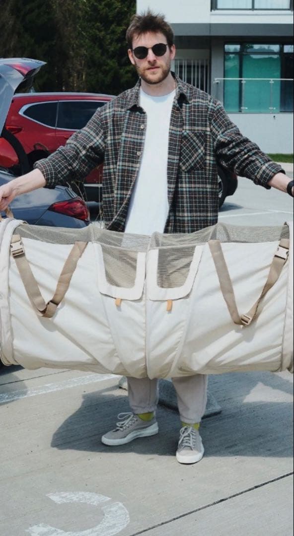 hunting pony ハンティングポニー　後席折りたたみ式ドライブベッド