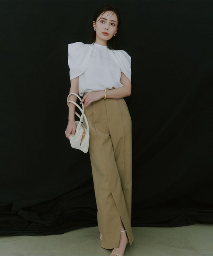 ブラウス シャツ フォルムショルダーブラウス パワーショルダー　アニュアンス