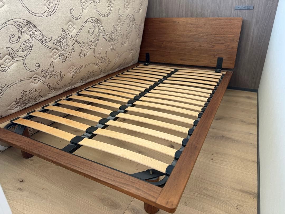 【送料込み】無印良品 セミダブル ヘッドボード付き ウォルナット ベッドフレーム